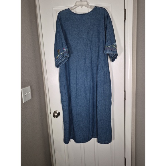 The Quacker Factory V-Neck Short Sleeve Denim Dress Embroidered Floral Size 2XL - Picture 7 of 9